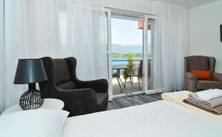 Апартаменты Apartments Edera Тиват Апартаменты-студио с видом на море-9