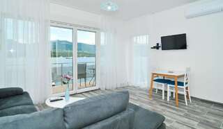 Апартаменты Apartments Edera Тиват Апартаменты с террасой-17